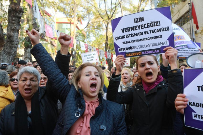 AKP withdraws motion that would have released rapists