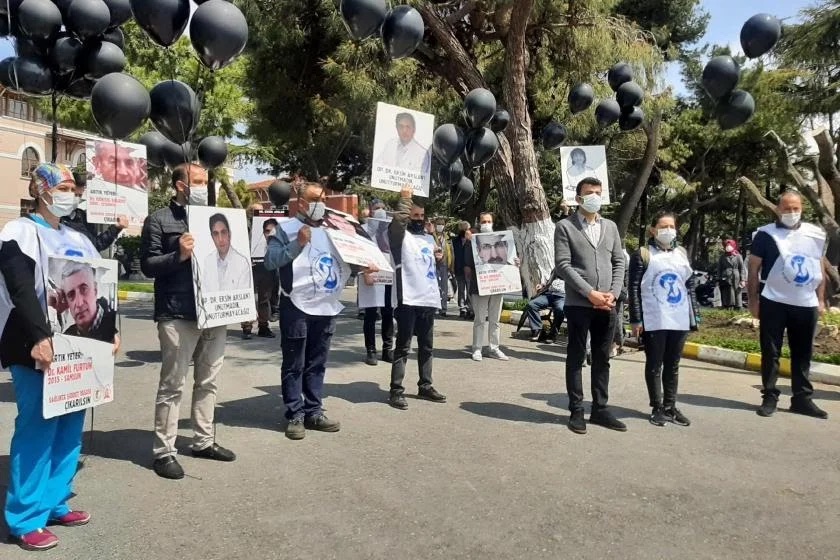 Turkish Medical Associations Protest Government’s Pandemic Response