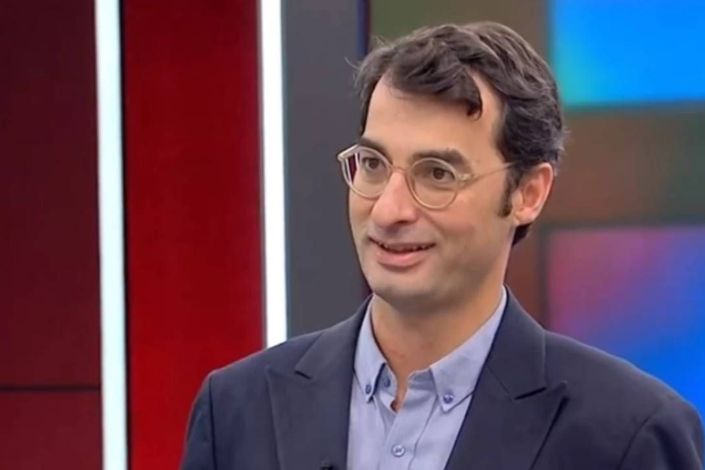 Journalist Barış Terkoğlu has been detained.