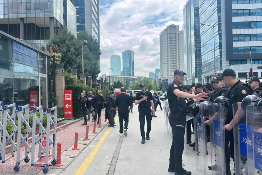 Police Storm CHP Headquarters in Escalating Crackdown on Turkey’s Opposition