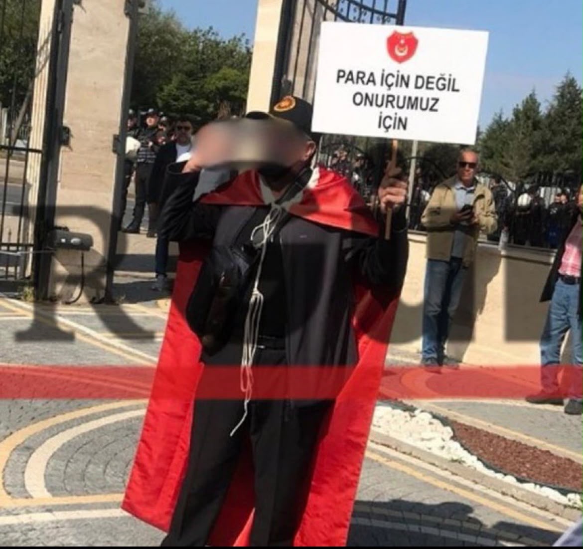 Retired Police Officer Dies After Shooting Himself at Ankara Cost-of-Living Protest